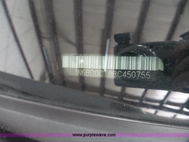 image for item J6358 2011 Nissan Frontier King Cab pickup truck